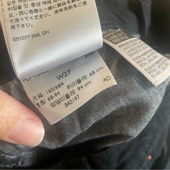 Levi's Wedgie Black Denim Jeans - Picture 6 of 7